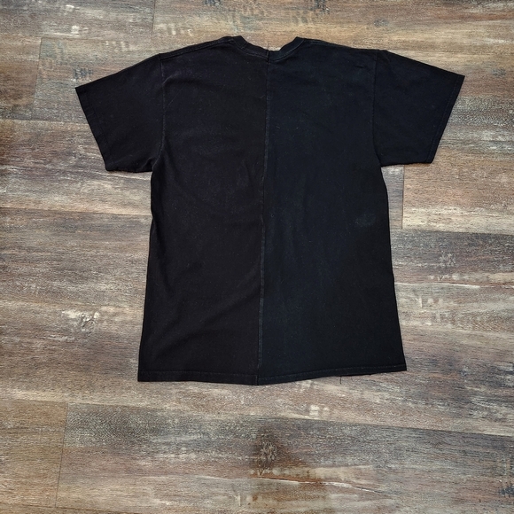 TWO PIECE COMBINED METALLICA & MOTLEY CRUE T-SHIRT SIZE LARGE - Picture 5 of 6